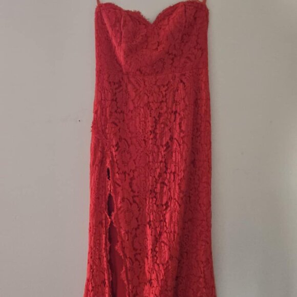 Twilight Gown - Fame and Partners - Picture 3 of 3